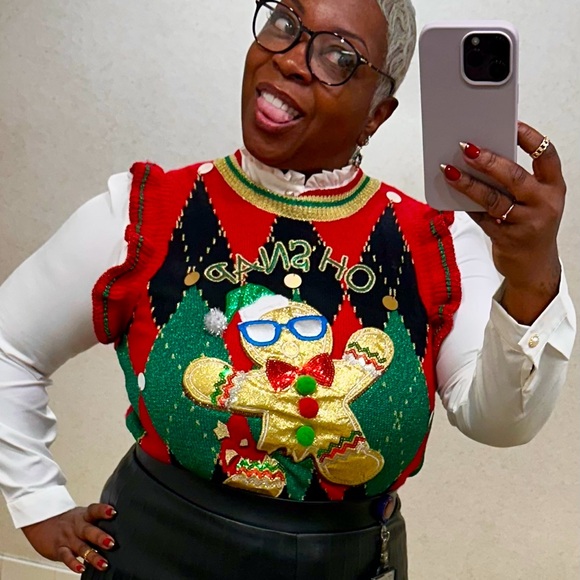 🤶🏾Festive Red 'Oh Snap' Sweater🎄 - Picture 2 of 2